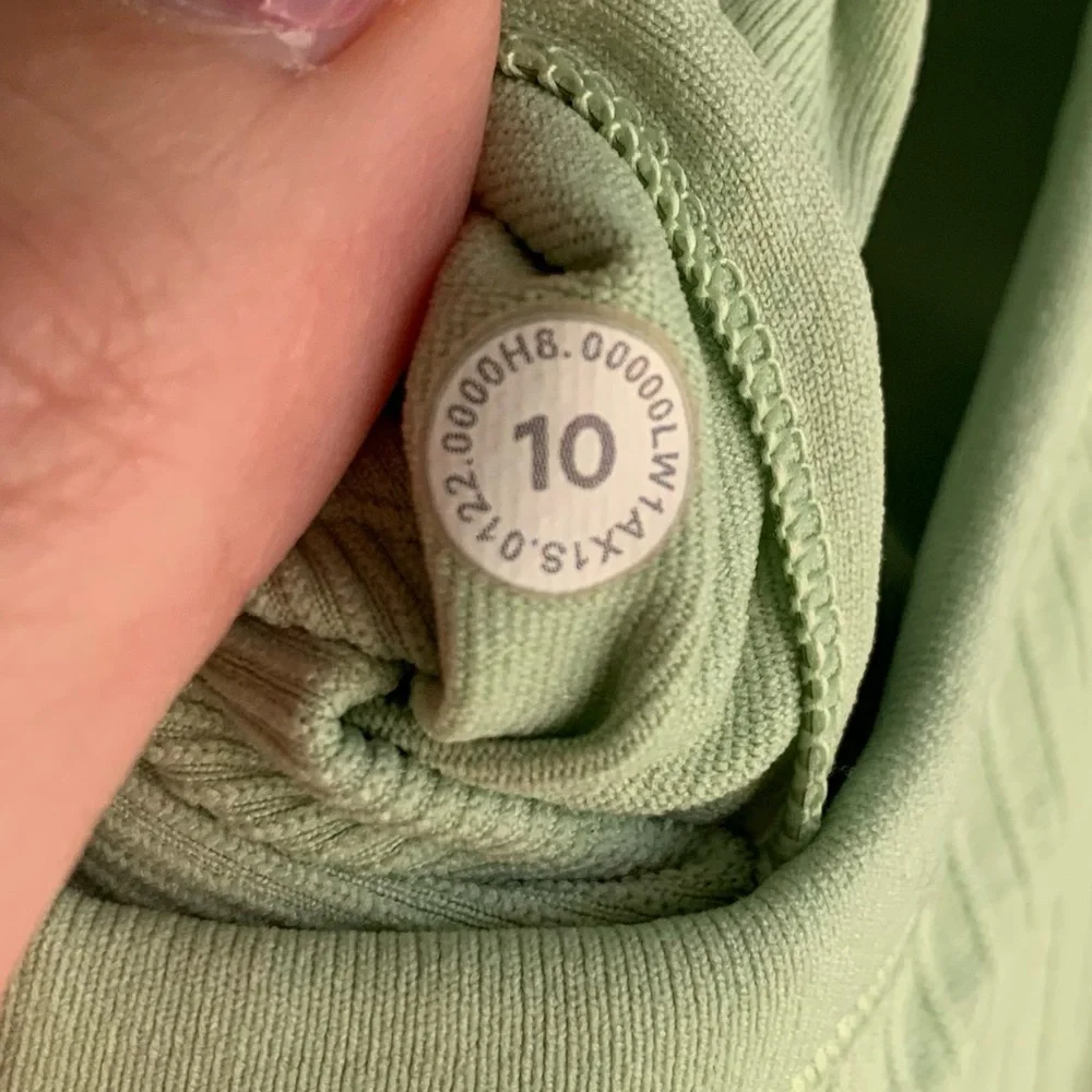 LululemonEbb to Street Tank in Light Green - Size 10